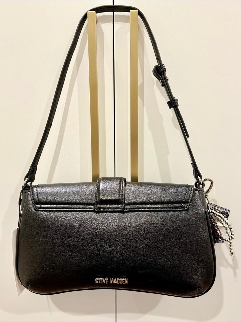 NWT Steve Madden Black Baguette Shoulder Bag w/ Cherry Charm - Picture 4 of 11